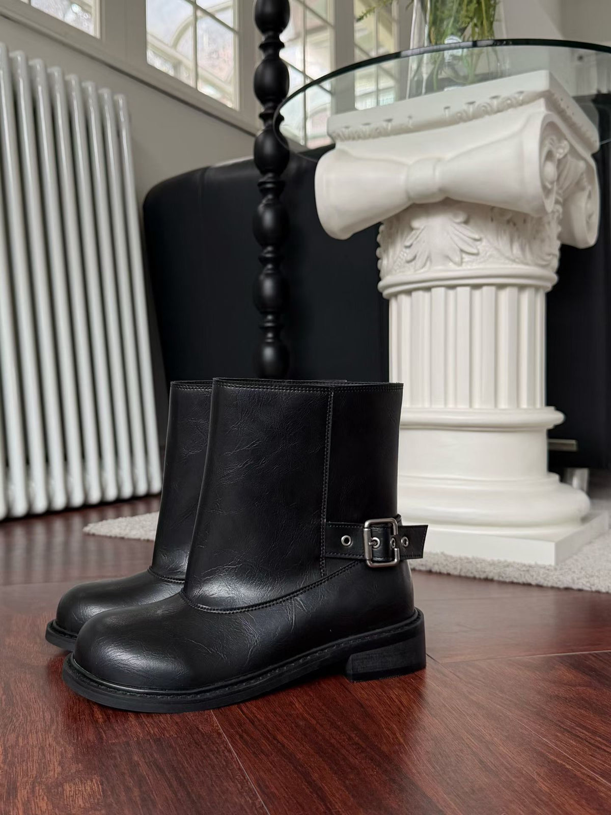 Leather Ankle Engineer Boots with Buckle / 韓系率性金屬皮扣直筒短靴 (Noir Black)