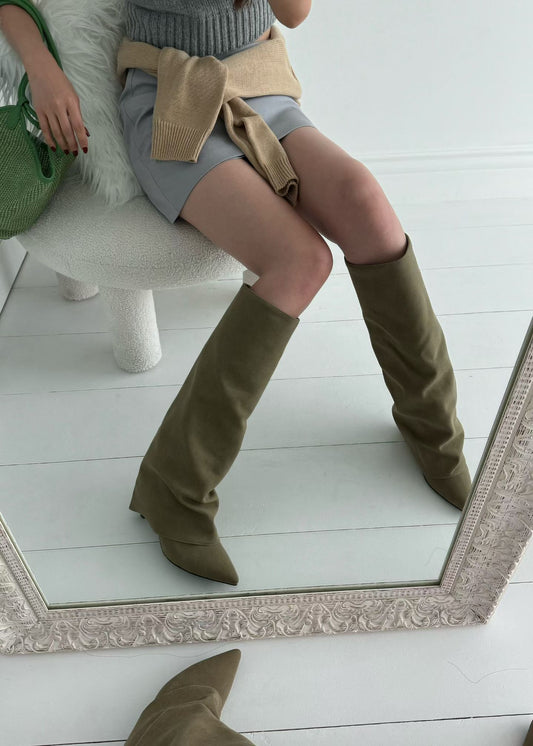 Suede Fold-Over Pointed Toe Boots | 法式麂皮反折尖頭高跟長靴 (Olive Green / Noir Black)