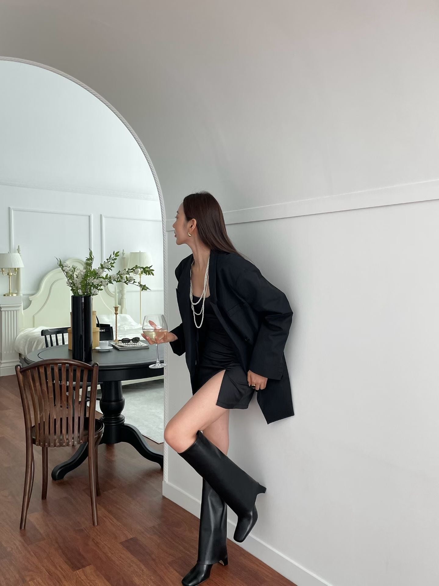 Smooth Leather Fold-Over Kitten Heel Boots | 法式平滑皮革反折方頭低跟長靴 (Noir Black)