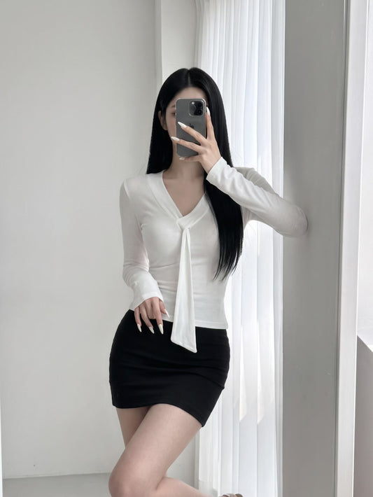 Cross V-Neck Tie Long Sleeve Top with Shoulder Pads / 韓系交叉V領飄帶墊肩長袖上衣 (Ivory / Mocha / Black)
